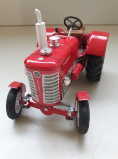 Plechový model traktor ZETOR 50 SUPER - červený - KOVAPCZ