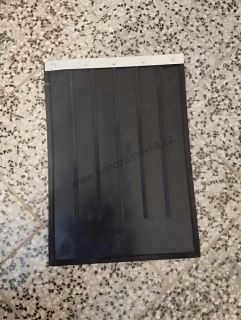 Gumová zástěrka s kovovým lemem pro zadní blatník - Zetor